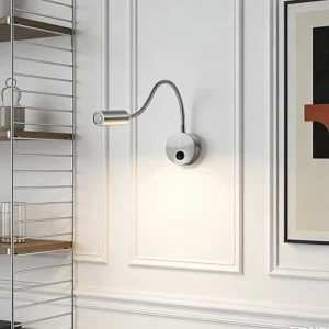 ابليك حائط جداري مودرن فضي لون الانارة اصفر