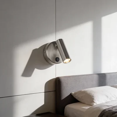 إضاءة أبليك حائط مودرن فضي لون الانارة اصفر واط 3